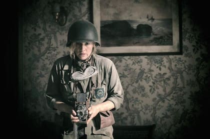 Kate Winslet interpreta a Miller en la película "Lee"