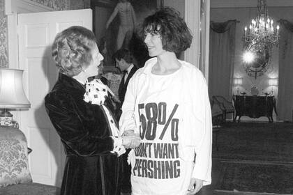 Los mensajes reivindicativos y pacifistas de Katharine Hamnett a Margareth Tahtcher