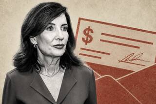 Hochul elimina el impuesto sobre los primeros US$25.000 en propinas en Nueva York