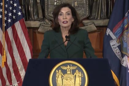 Kathy Hochul avanza en su petición de reembolsos por aranceles a Donald Trump
