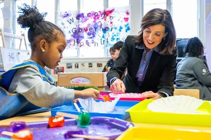 Kathy Hochul dará un anuncio sobre el cuidado infantil en el condado de Monroe