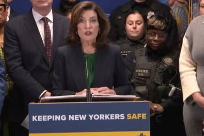 Kathy Hochul instó a los habitantes de Nueva York a tomar precauciones ante la ola de frío el fin de semana