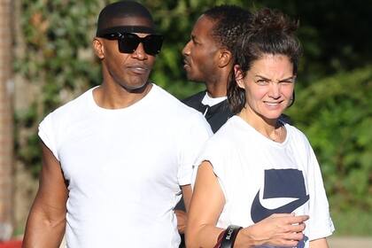 Katie Holmes y Jamie Foxx al salir del gimnasio, en Atlanta