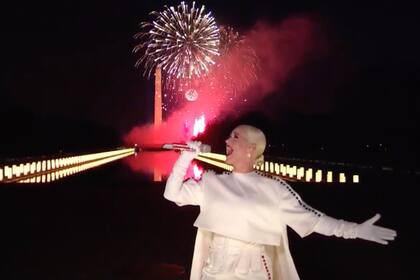 Katy Perry fue la encargada de cerrar la gran noche de asunción del nuevo presidente estadounidense