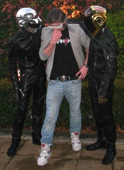 Kavinksy junto a Daft Punk