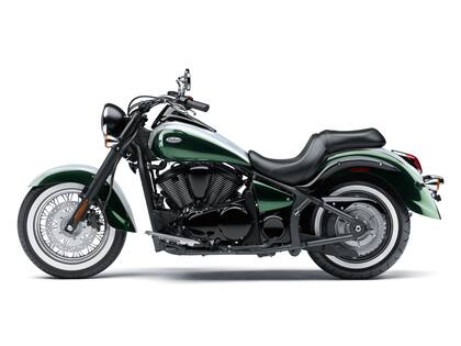 Kawasaki Vulcan 900 Classic en su opción color verde
