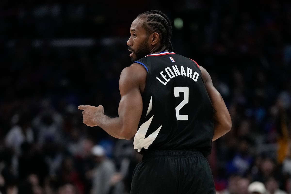 Kawhi Leonard, de los Clippers, sigue con los problemas físicos que lo limitan en cada temporada (AP Foto/Ashley Landis)