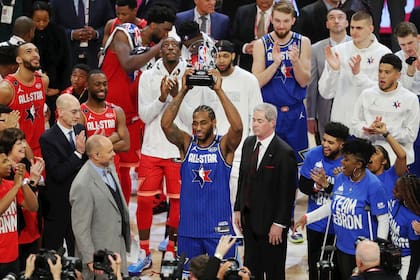 Kawhi Leonard, ganador del trofeo Kobe Bryant MVP