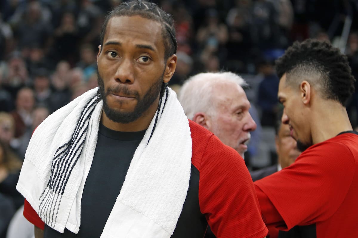 Kawhi vivió una noche durísima en San Antonio: le gritó todo el estadio que es un traidor