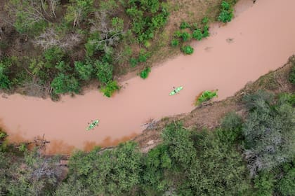 .Kayak en rio Bermejito