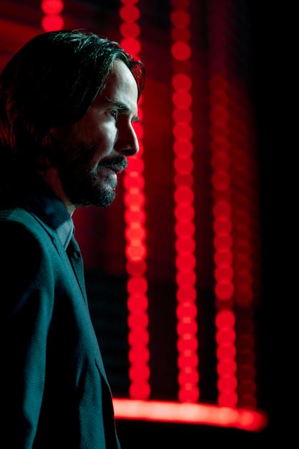 Keanu Reeves como John Wick en la cuarta entrega de la saga, que llega a los cines el jueves 23