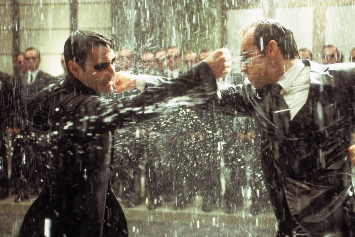 Keanu Reeves y Hugo Weaving, en el recordado duelo de The Matrix