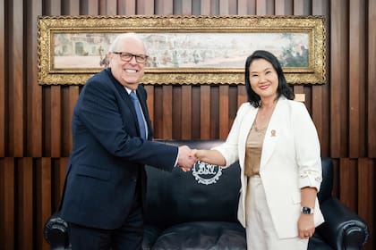 Keiko Fujimori ratificó a Julio Velarde al frente del Banco Central de Reserva del Perú por otros cinco años
