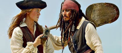 Keira Knightley y Johnny Depp en la piel de sus icónicos personajes de Piratas del caribe