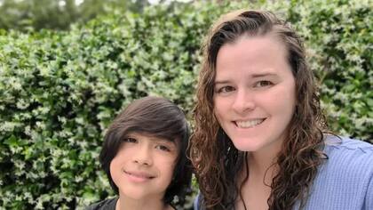 Kelcey Sihanourath cuenta que un videojuego ayudó a su hijo Owain con su TDAH
