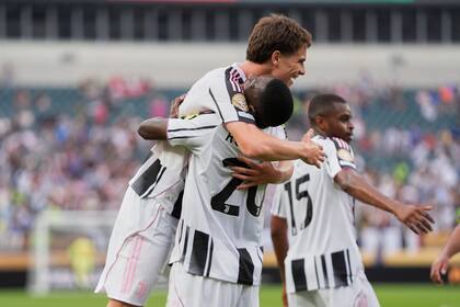 Kenan Yildiz anota dos goles en la victoria 4-1 de Juventus en el Mundial de Clubes