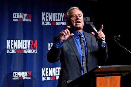 Kennedy Jr. habla durante un acto de campaña en el Adrienne Arsht Center for the Performing Arts del condado de Miami-Dade, el jueves 12 de octubre de 2023, en Miami, Florida. (AP/Wilfredo Lee )