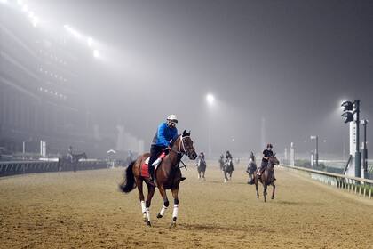 En medio de la bruma, los aprontes finales para el Kentucky Derby (G1) del sábado