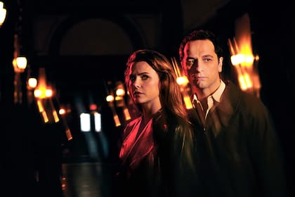 Keri Russell y Matthew Rhys interpretan a los espías soviéticos, Elizabeth y Philip Jennings, en la serie que hoy comienza su sexta y última temporada
