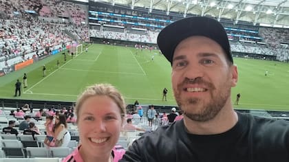 Kerrin y Gabriel pudieron ver el partido de Inter Miami contra Philadelphia Union, que terminó 6-4