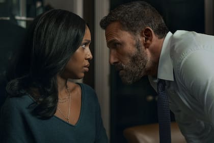 Kerry Washington y Ben Affleck, en una escena de Animales, el nuevo estreno de Netflix de este mes