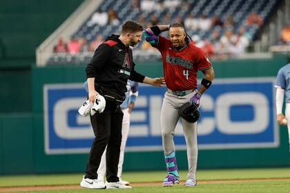 Ketel Marte abandona renqueando juego de Diamondbacks por tirón de muslo