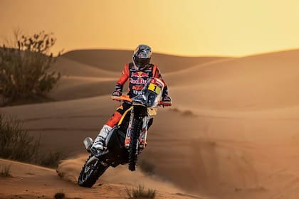 Kevin Benavides, durante el shakedown en Jeddah; el salteño intentará revalidar el N°1 con KTM