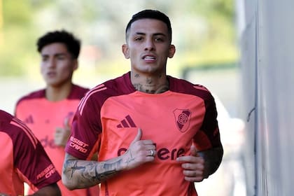 Kevin Castaño, el futbolista que llegó a River para brindar soluciones en el mediocampo