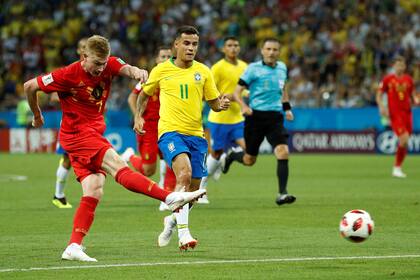Kevin de Bruyne convierte el segundo tanto para Bélgica