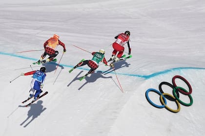 Kevin Drury, de Canadá, el atleta ruso Sergey Ridzik y Arnaud Bovolenta