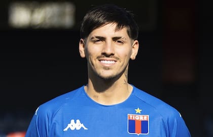 Kevin Lomónaco, con la camiseta de Tigre
