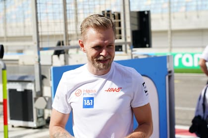 Kevin Magnussen, dominador con Haas en la segunda sesión del viernes en Bahréin, donde la semana próxima comenzará el Mundial de Fórmula 1.