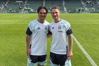 Kevin y Alexis Mac Allister, juntos por primera vez en la selección; fue en el amistoso ante Angola