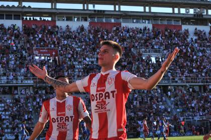 Kevin Zenón es un volante zurdo nacido en Goya (Corrientes)