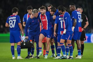 PSG: Kvaratskhelia necesita cirugía por rotura de ligamento. Dembélé y Marquinhos con desgarros
