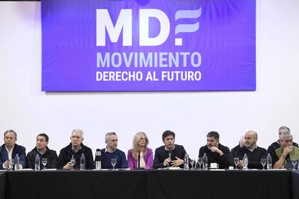 Kicillof, a la cabeza de un plenario de su Movimiento Derecho al Futuro