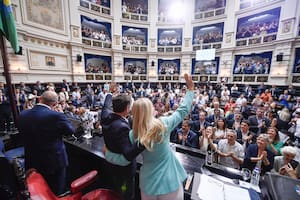 Kicillof con Magario en la Asamblea Legislativa bonaerense