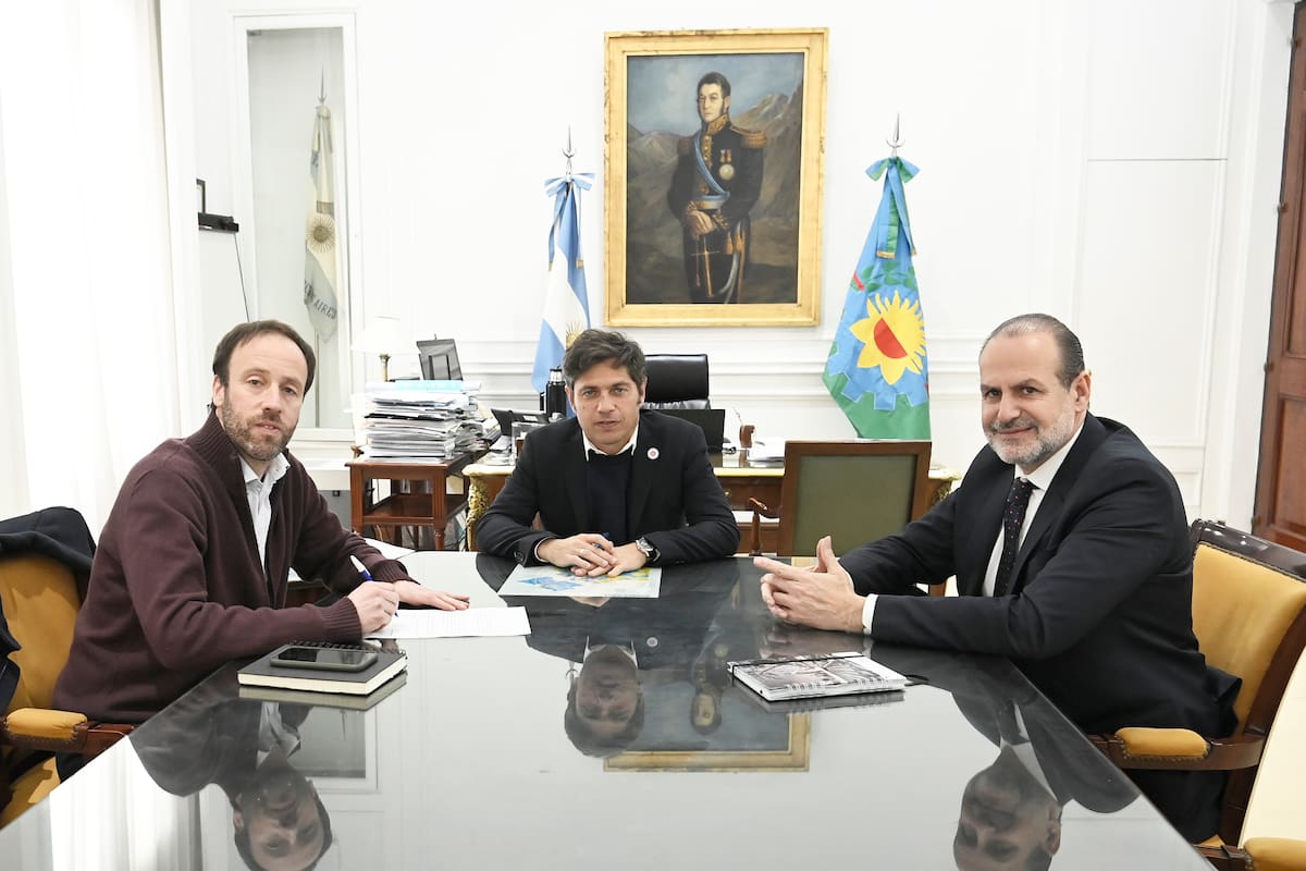 Kicillof, con Susbielles y Pablo López (ministro de Economía)