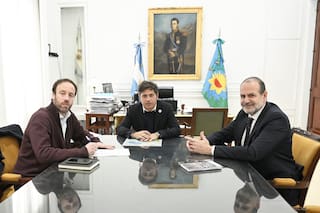 El intendente de Bahía Blanca se diferenció de Kicillof y adhirió al RIGI tras quedarse sin la planta de gas