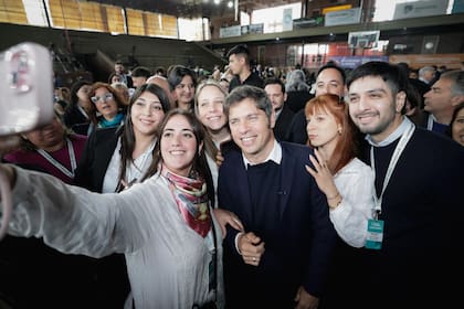 Kicillof en el Club Banco Provincia de Buenos Aires, sede City Bell.
