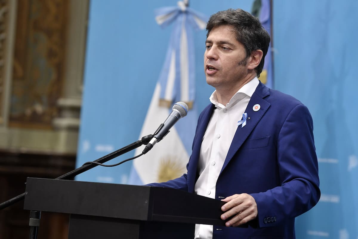 Kicillof en un acto con intendentes y legisladores en la Casa de Gobierno de La Plata
