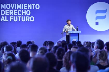 Kicillof, en uno de los últimos actos del Movimiento Derecho al Futuro, en Ensenada