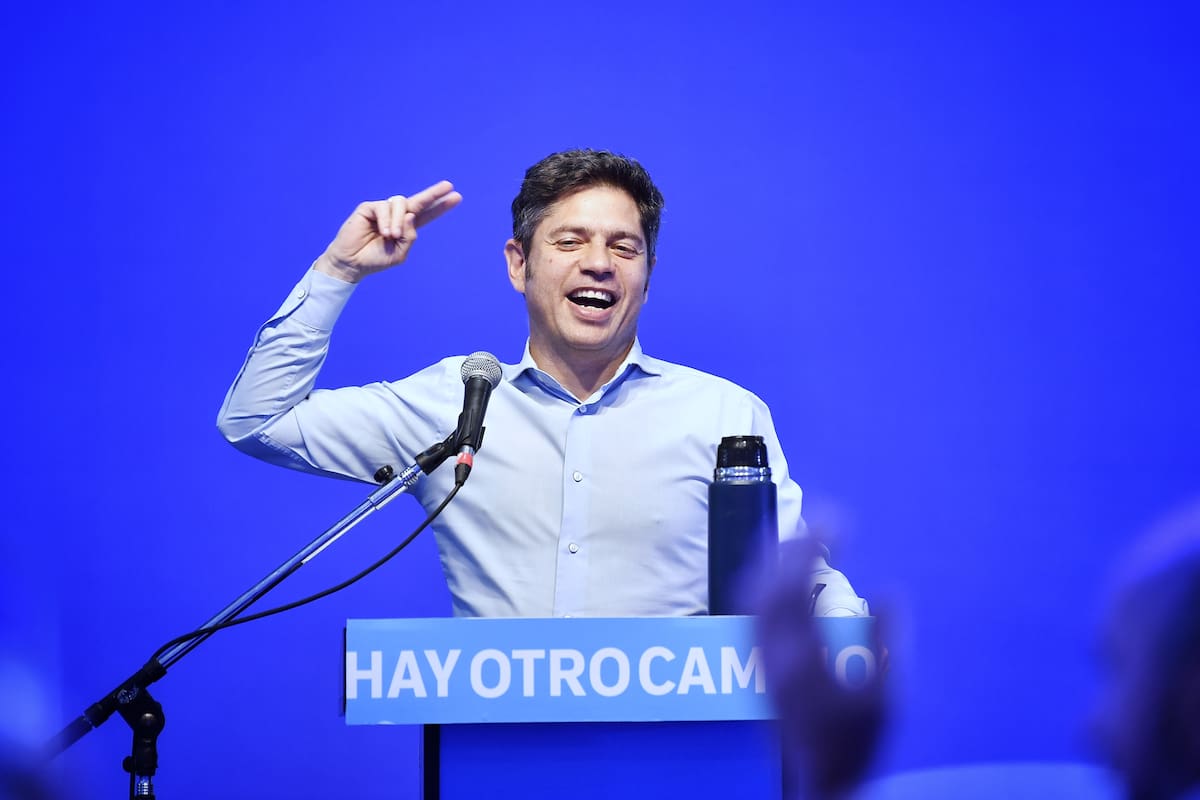 Kicillof llamó a construir más allá del peronismo en un acto en Ensenada