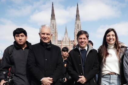 Kicillof participó de un plan de entrega de bicicletas por parte del Ministerio de Ambiente