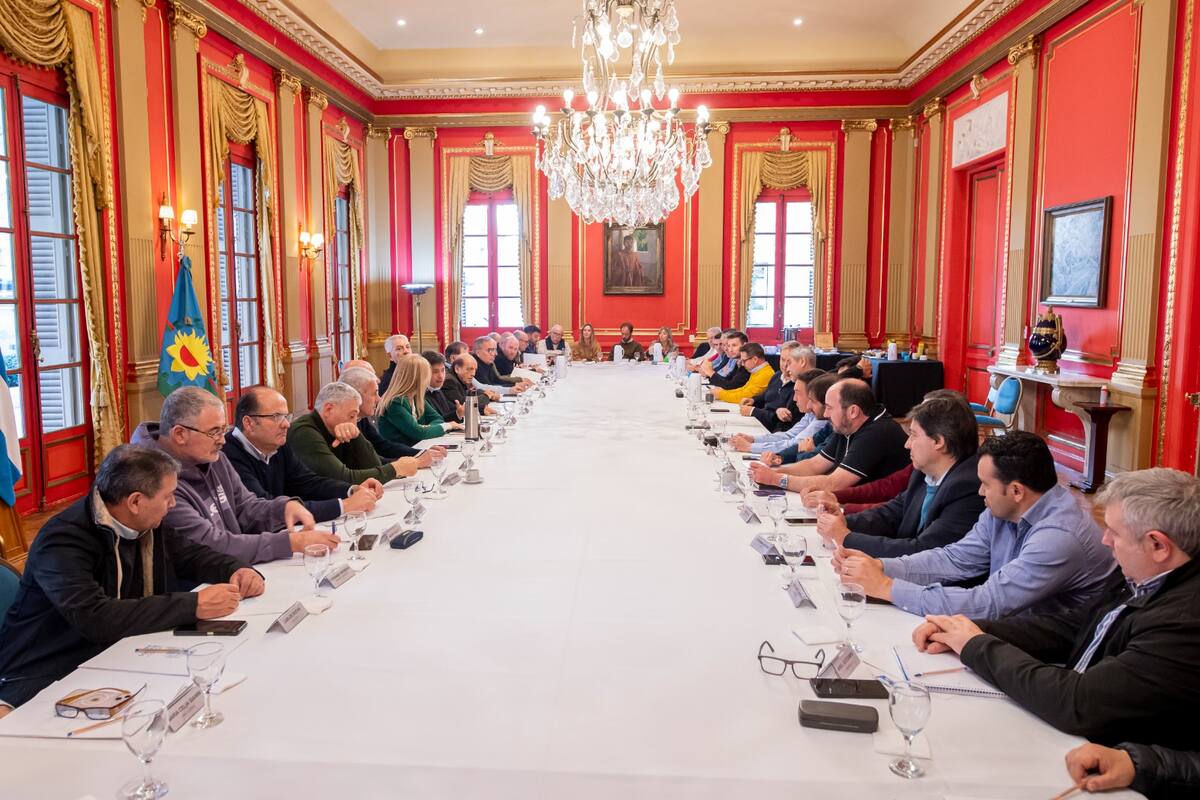 Kicillof reunió este martes a los intendentes peronistas que integran su Movimiento Derecho al Futuro