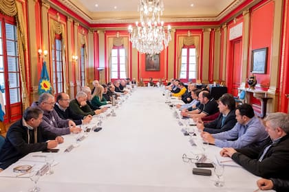 Kicillof reunió este martes a los intendentes peronistas que integran su Movimiento Derecho al Futuro