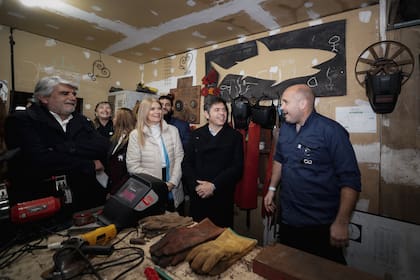 Kicillof y la vicegobernadora Verónica Magario en una recorrida previa
