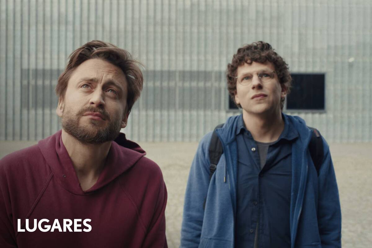 El guión de Jesse Eisenberg (actor y director) contempla un viaje en tren desde Varsovia a Lublin, que atraviesa campos y paisajes rurales. “Está inspirado en mi propia historia”, dijo.