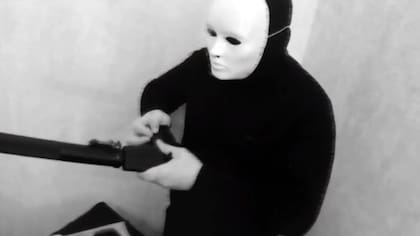 Killmilk publica videos dramáticos en su cuenta de Telegram para buscar apoyos.