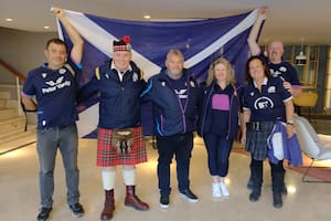 Kilts, boina y muchas camisetas del Cardo: los hinchas escoceses no tuvieron reparos en identificarse en las ciudades del norte que visitaron por la serie de tres test matches con los Pumas.s